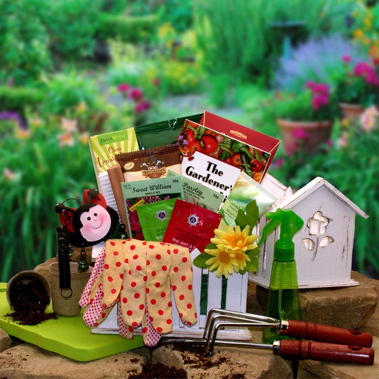 outdoor gifts, gardening gifts, gardening gift basket, woman gift basket, gift for gardener